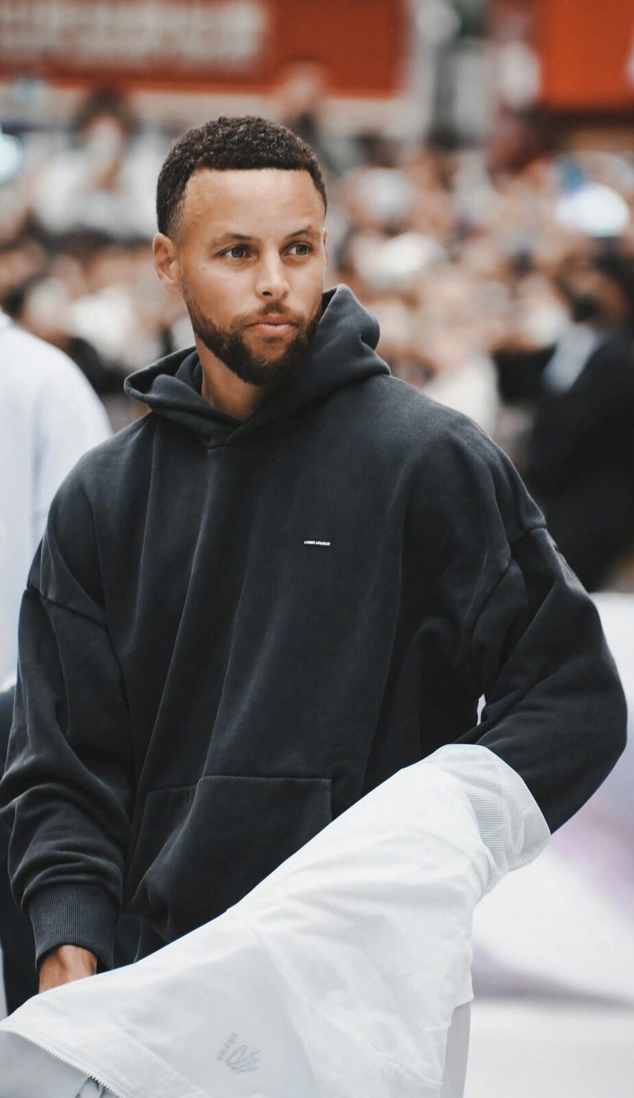 钟一线出场 钟一线出场